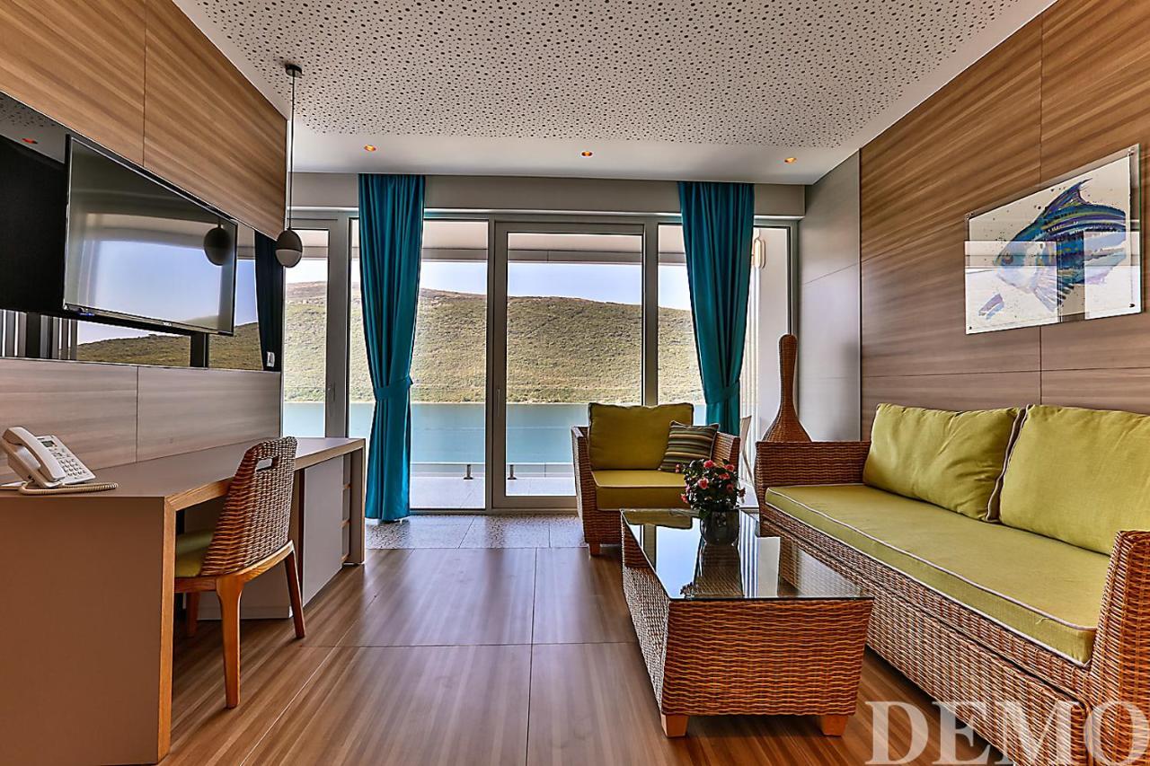 Carine Hotel Kumbor Superior Herceg Novi Buitenkant foto