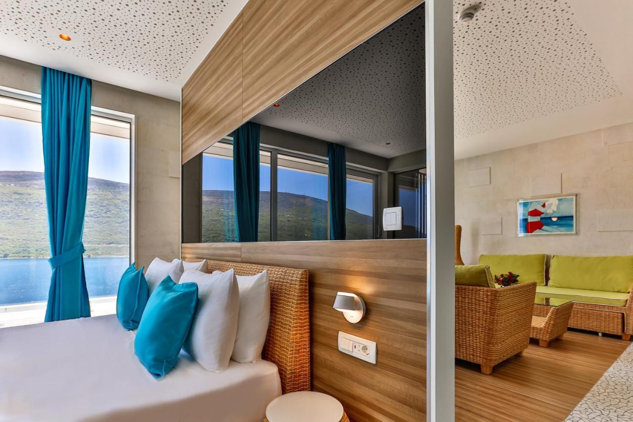 Carine Hotel Kumbor Superior Herceg Novi Buitenkant foto